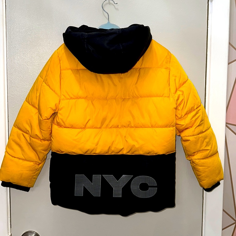 Primark Boys NYC Black & Yellow Hooded Puffer Warm Winter Jacket Size 5-6